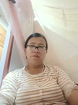 Chat XXX en directo de Chilly-wet