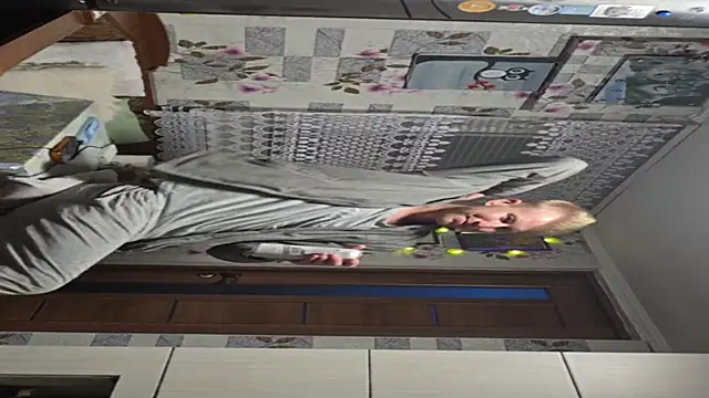 Vuitton Chat XXX live