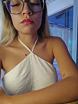 Pretty_roxxyy 라이브 XXX 채팅