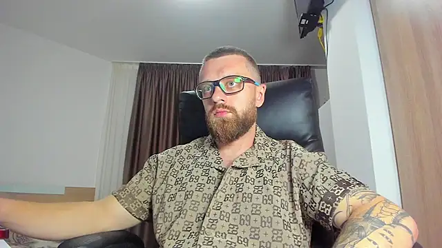 Živý XXX chat Findom_guy