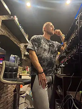 XXX chat uživo modela Johnytrain