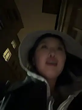 CreamPuff-'s Live XXX Chat
