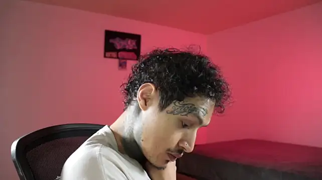 Chat XXX Live trieone
