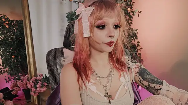 EffieRay Chat XXX live