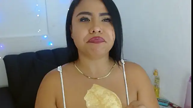 צ'אט XXX בשידור חי של alessialux