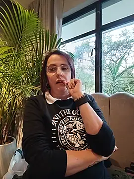 IsisBlake - striptease + naked + masturbation