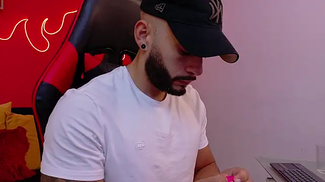 Mike_savage3n Live XXX chat