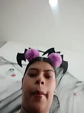 SOFIA-11_'s Live XXX Chat