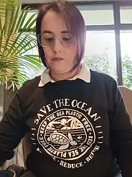 IsisBlake - striptease + naked + masturbation