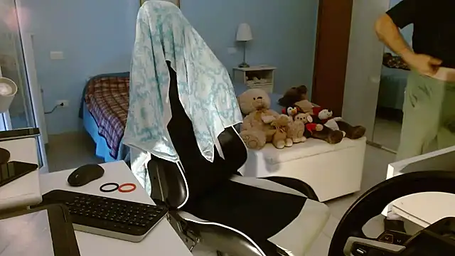 Chat +18 de ItalianEXB ao vivo