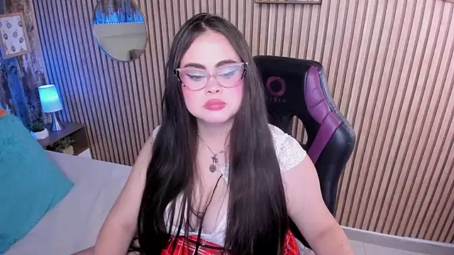 LolaVillalobos Adlı Modelin Canlı XXX Sohbeti