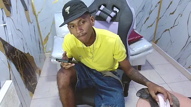 ManSant Live XXX Chat