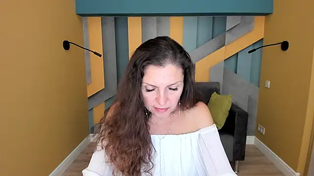 EllaLong's Live XXX Chat