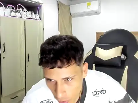 SRcarlos01 Live XXX-Chat