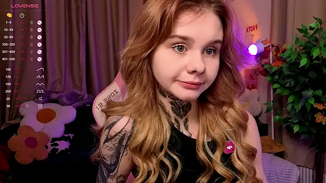 Britney_Lynch Adlı Modelin Canlı XXX Sohbeti