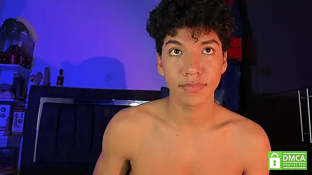 Živý XXX chat Maximiliano_Young