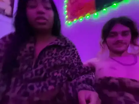 צ'אט XXX בשידור חי של venusfairys