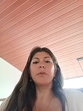 Emma_tour - Make me vibrate-make me WET-make me CUM