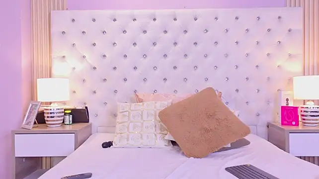 Chat +18 de VaniaRouse ao vivo