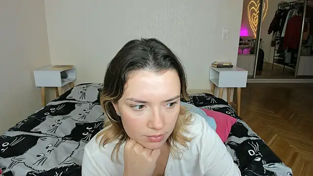 BrightDani's Live XXX Chat
