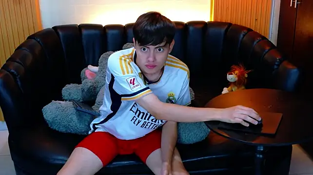 Brian_Montes' Live XXX Chat