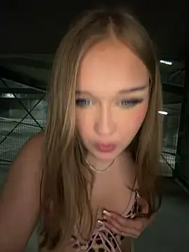 Hannah-2007 Adlı Modelin Canlı XXX Sohbeti