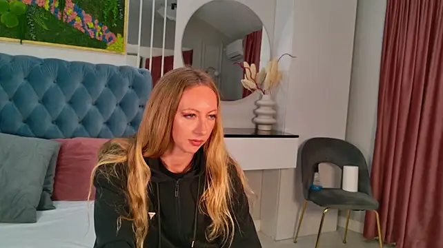 SiennaPierce - Drive my pussy crazy about your dick