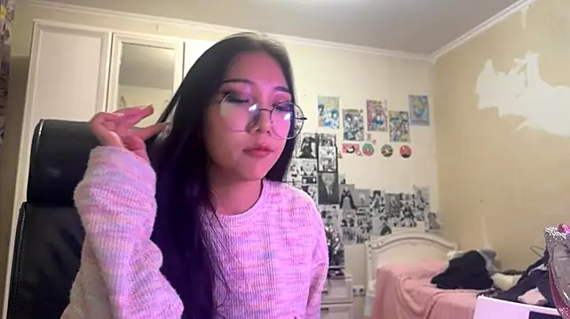 JoiePaschall - change clothes in fron of camera