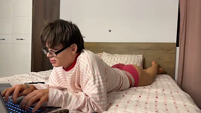 MathiasRay লাইভ XXX চ্যাট
