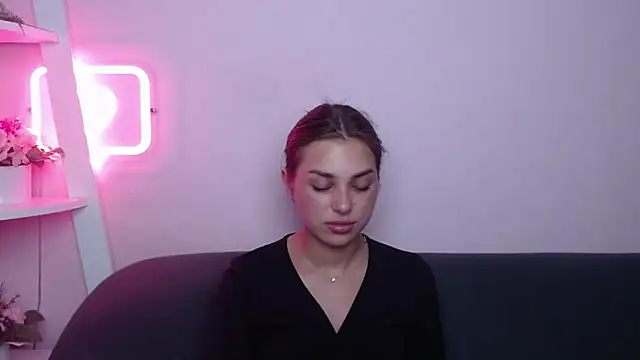 MilanaAngelAs' Live XXX Chat
