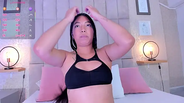 MissKiraa_ Adlı Modelin Canlı XXX Sohbeti