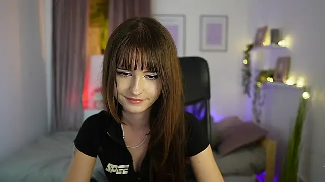 Ella_Young XXX чат на живо