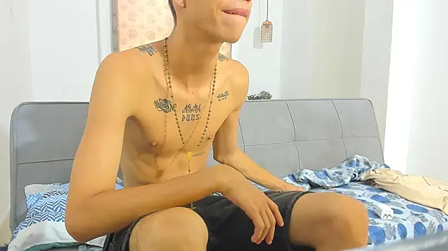 Rome_18's Live XXX Chat