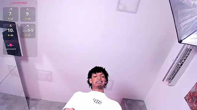 Raymond_steel Live XXX Chat