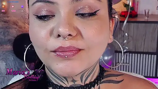 XXX chat uživo modela honey_mooon
