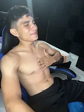 nic_2005 XXX чат на живо
