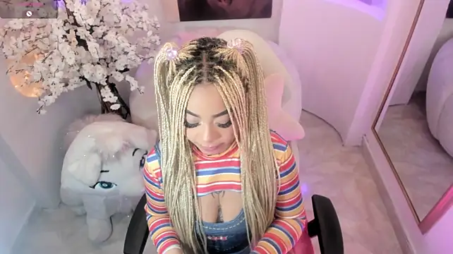 XXX chat uživo modela conny__curly