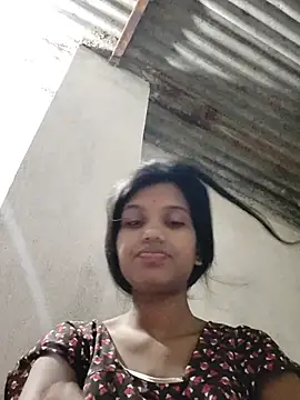 Hott_Surabhi