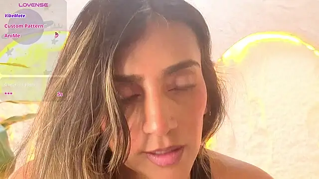 Agatha_brooks_t - finger in ass y pussy