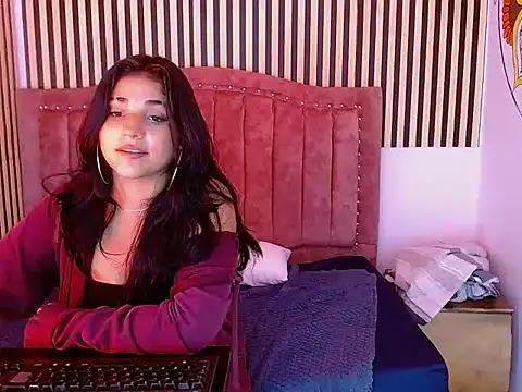 دردشة Nat_Purple الجنسية المباشرة