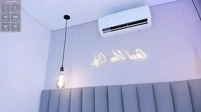 Živý XXX chat Leamonroe__