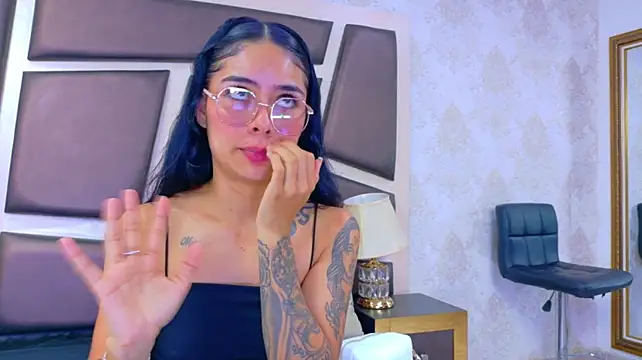Chat +18 de NicoleEsposito ao vivo