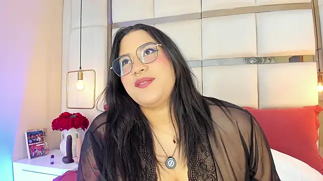 Elizavenus - Rub and spank pussy close up
