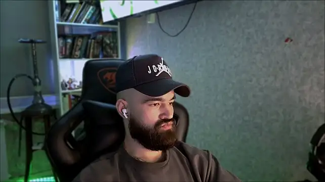 _Serious_Man élő XXX-chatje