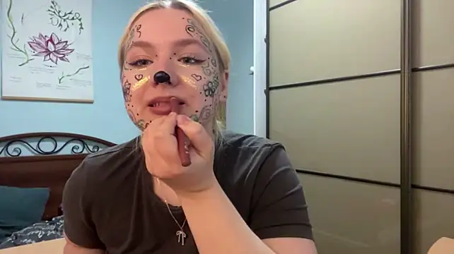 LatiaVandorp 라이브 XXX 채팅