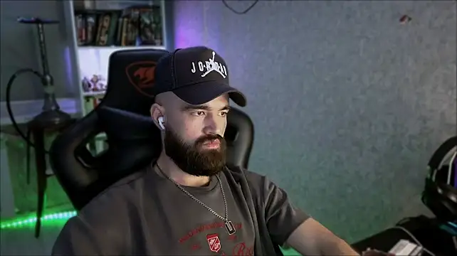 _Serious_Man Live XXX Chat