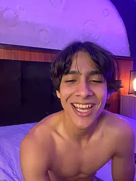 Chat XXX ao vivo de Cheys_Mast
