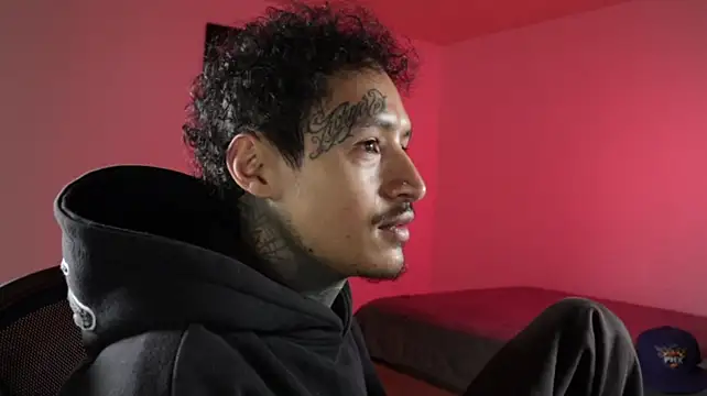 XXX chat uživo modela trieone