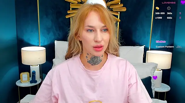WowSarra - FULL NAKED & TOY FUCK
