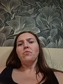 MilaMature's Live XXX Chat